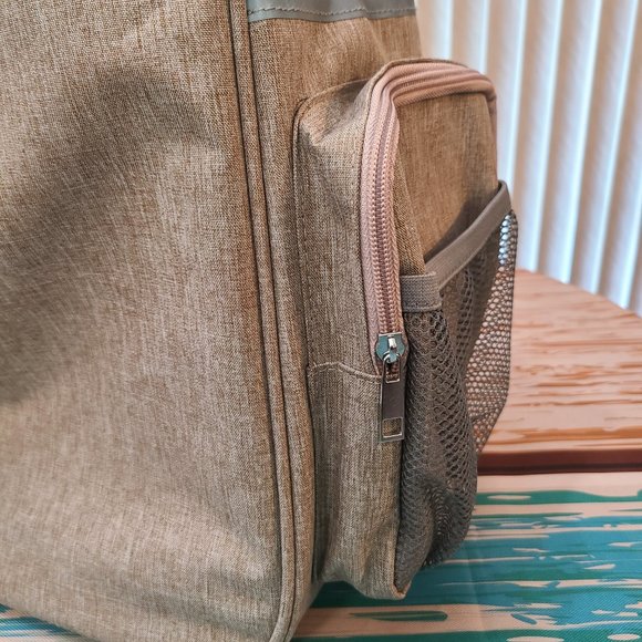 Tarovvoo Pet Carrier Sling for Medium Dogs, Small Dogs, and Large Cats Khaki - Picture 8 of 15